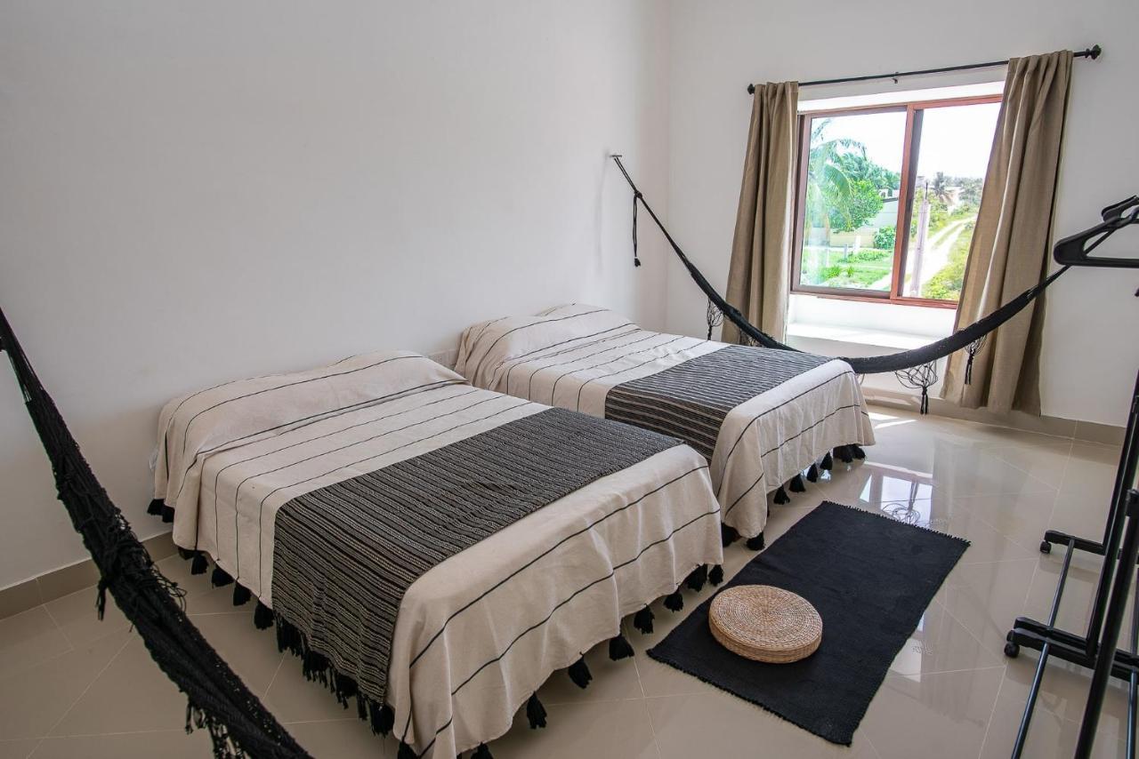 Pueblo Chicxulub 97982 New Modern Villa, Private Pool, High Internet Speed, 2 Blocks From The Beach מראה חיצוני תמונה